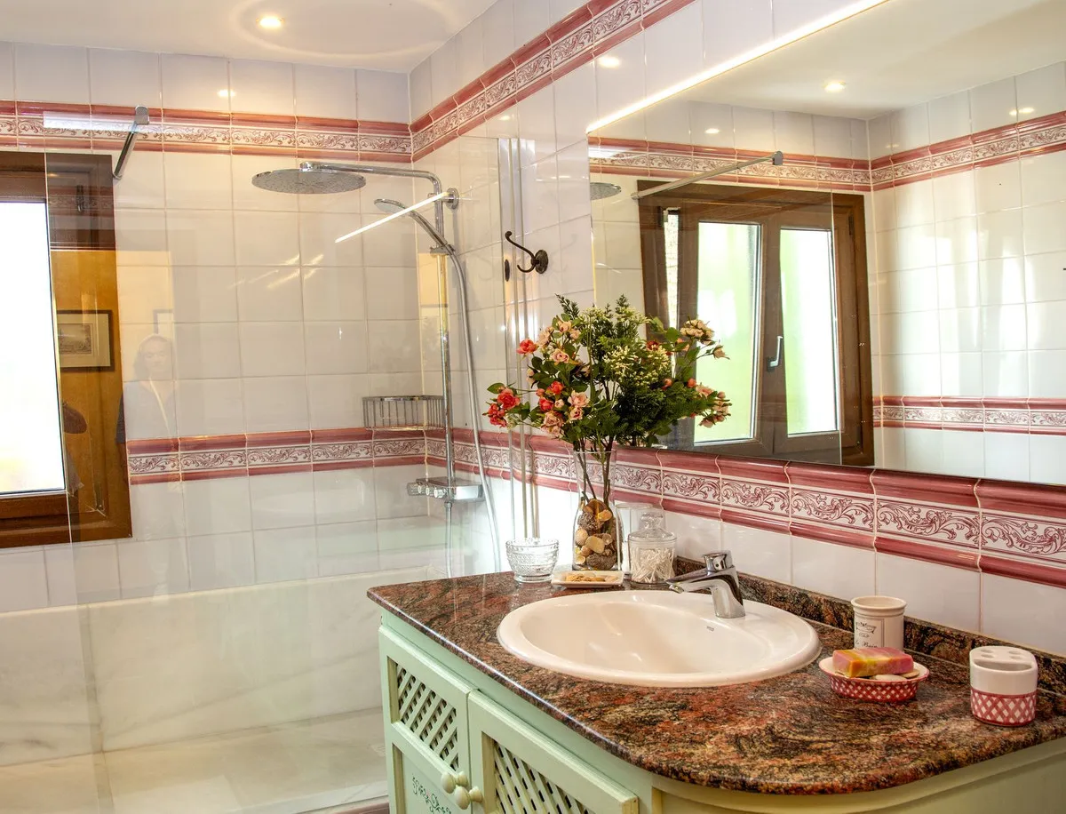 c08c6db4-4fba-4998-a990-3fa4dc212b32