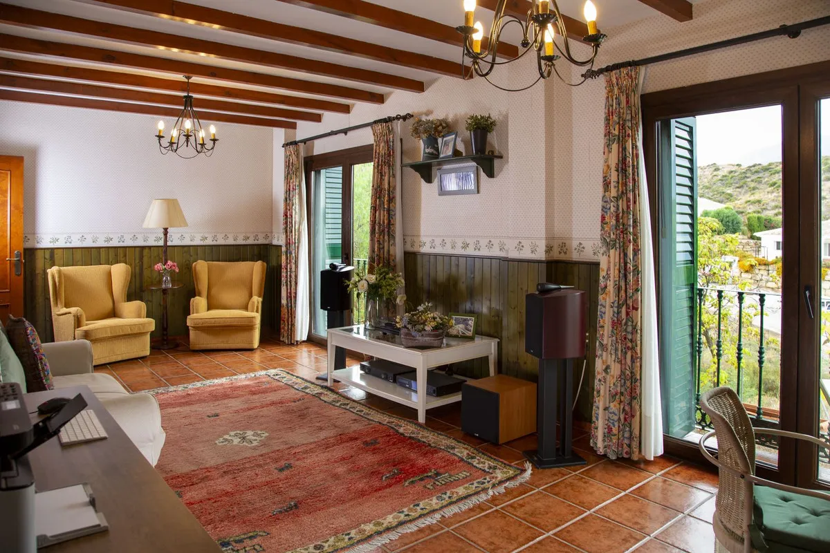 d49e8905-8005-41e9-9abe-e663af73f349