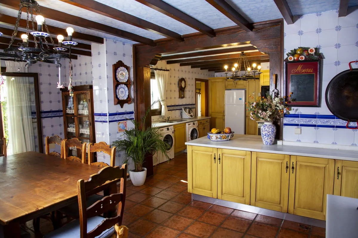 e01e6748-87c9-4e8d-ad74-9820071965fe