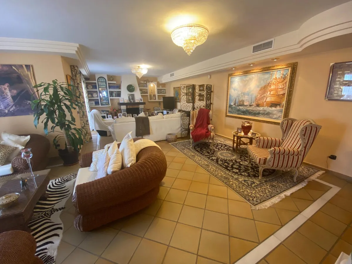 6a78bd28-2a47-47f7-95da-d589c3816fb5