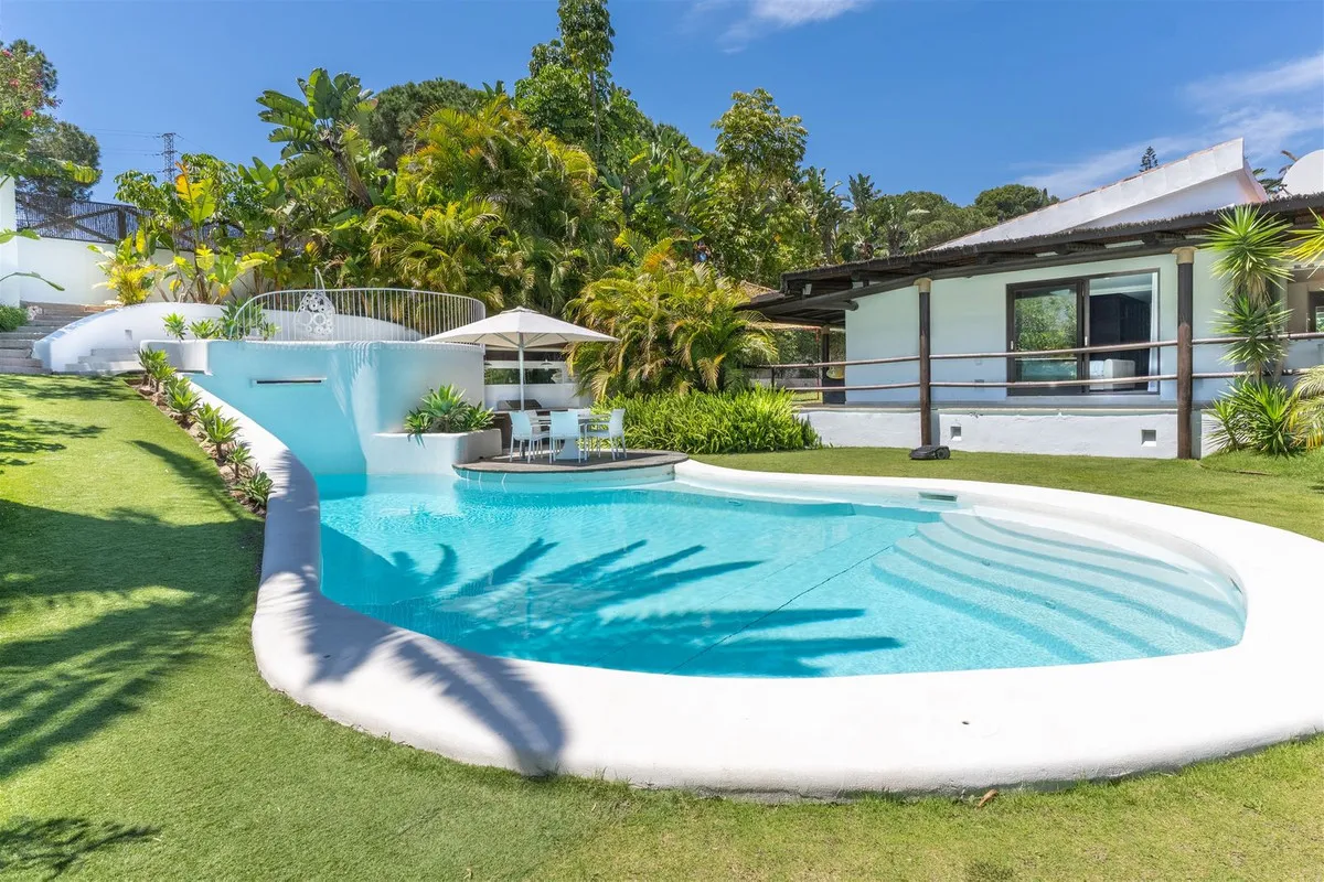 149d6577-ac42-426d-84e6-b80d66989944