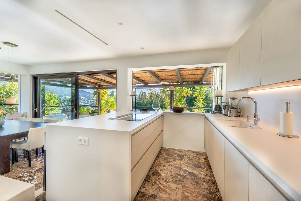 167f7712-42b9-4965-b711-ee6315fc9ba5