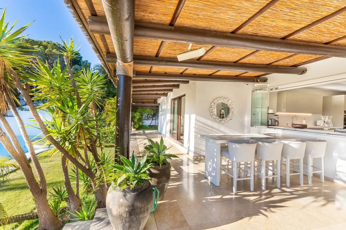 406e8d09-a6e2-4ee6-bc93-3f016ca07f18