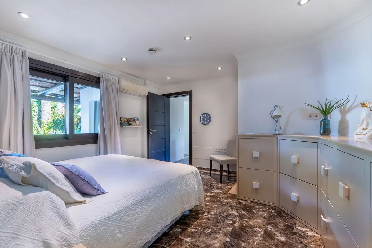 7f6604f4-cfda-4a59-a8d5-ad8cae6244dc