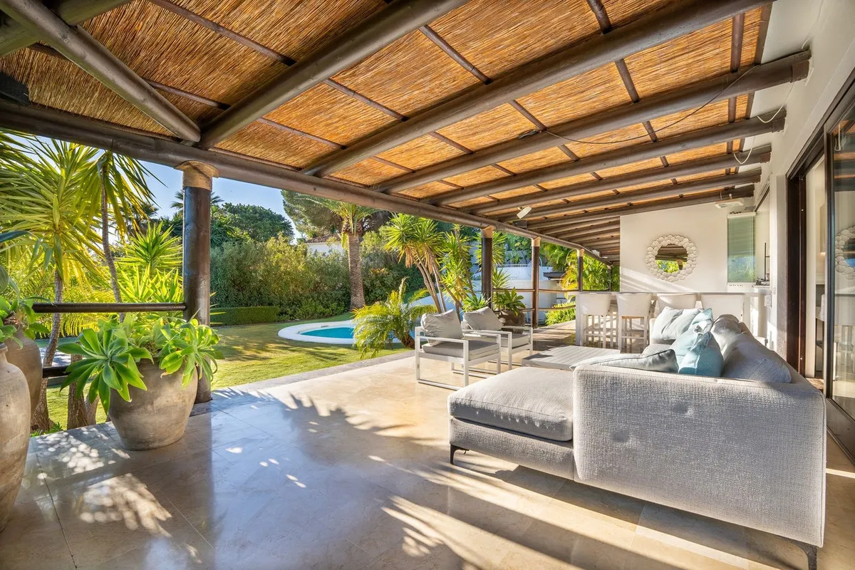 c9a42798-fa57-448d-9cd3-ab842daa43d1