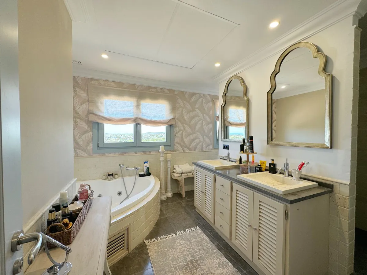 cace2f22-090d-417e-9aa8-5cf7157c56d2