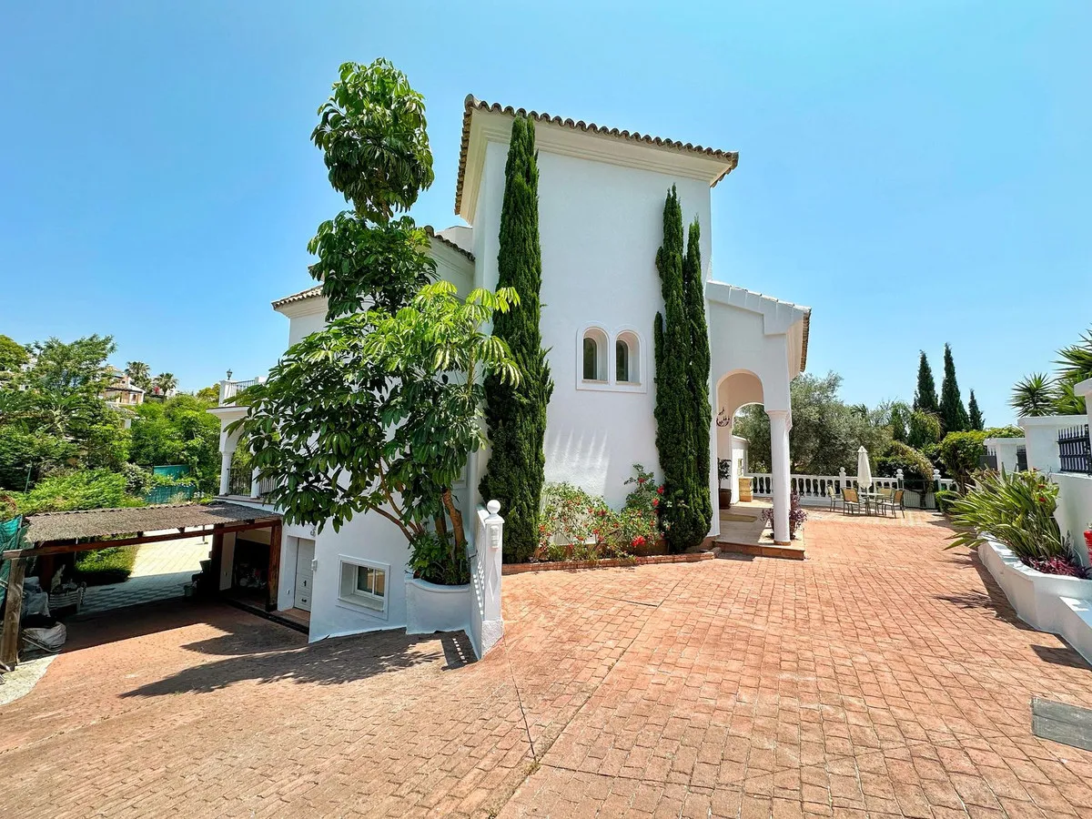 1d69e946-e99b-4c9b-9720-97868b9dc8ca