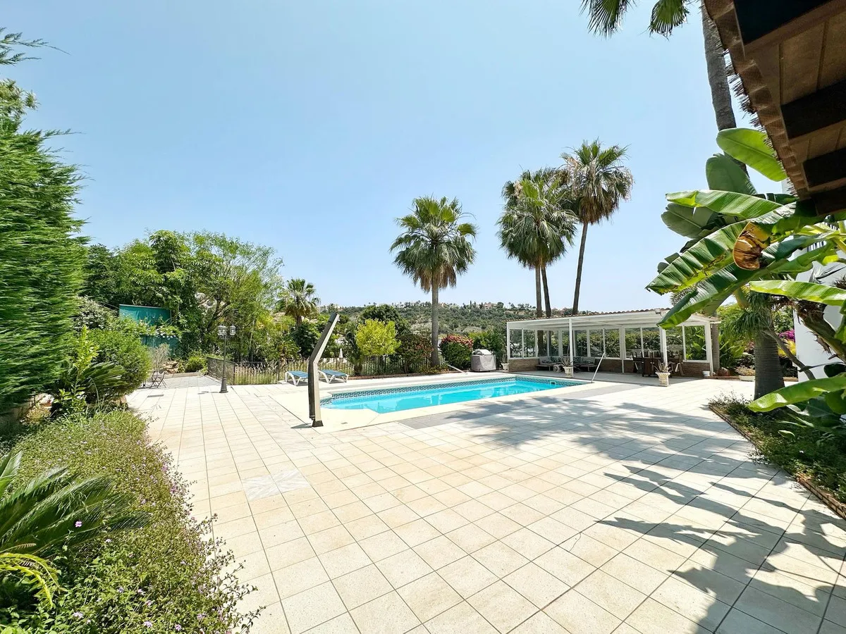 a8ff6fcb-619e-4697-ac86-67a93b1216db