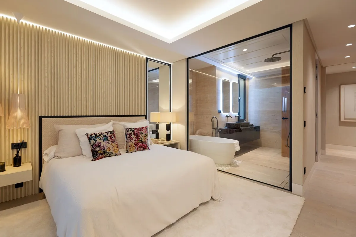 51abce6b-e237-4000-a400-b3e35460b247