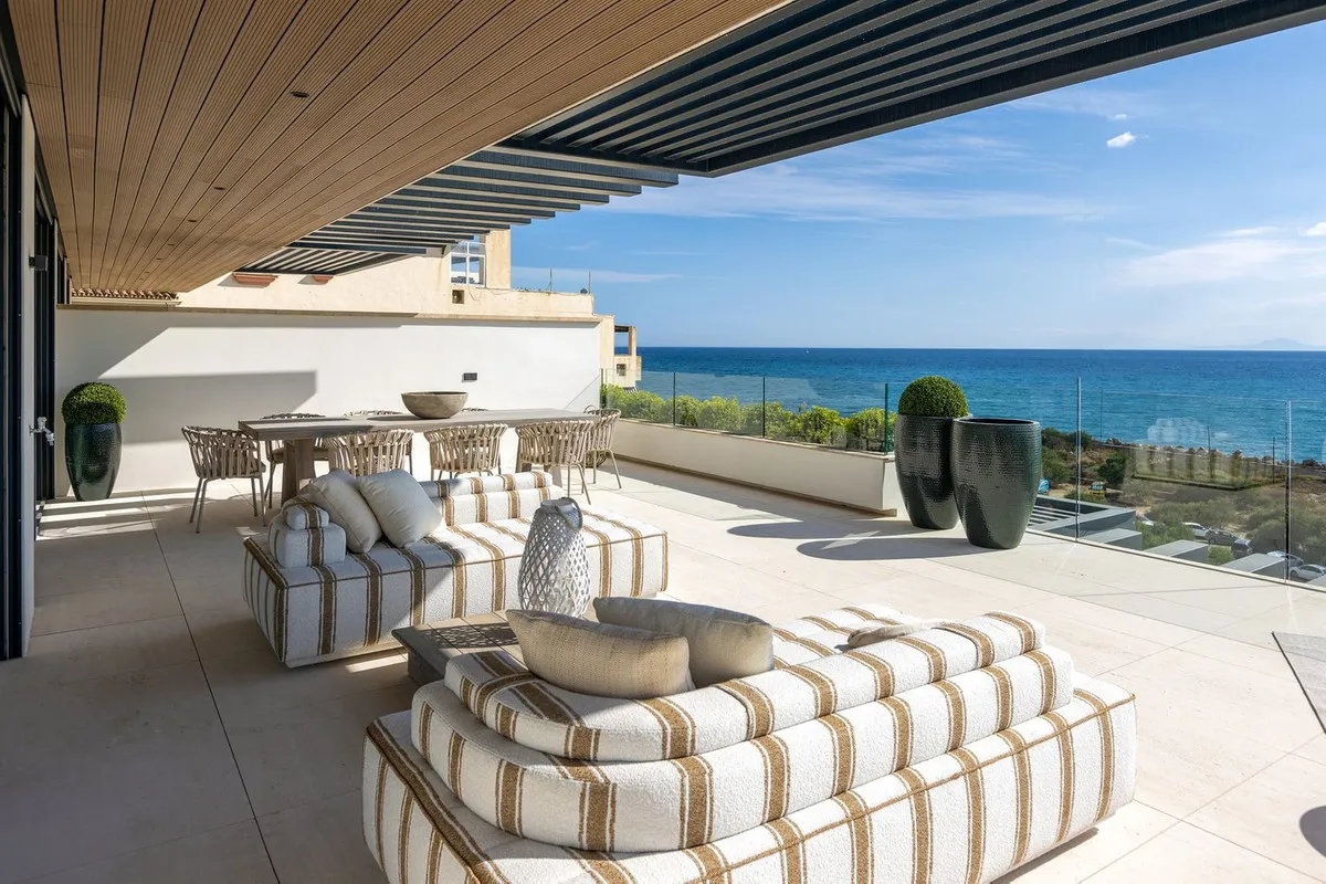 f1b27f21-ba73-4afd-b2b7-36bd250b4966