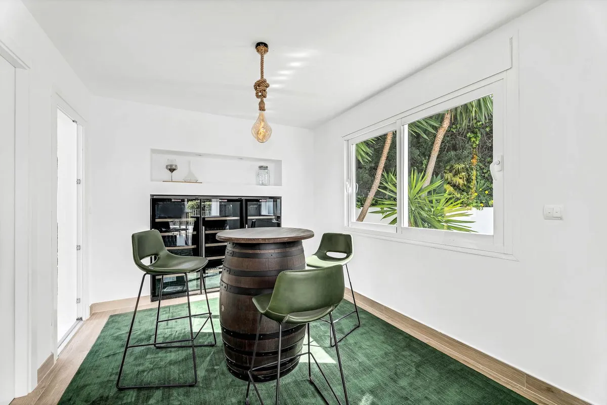 bb0839e5-3593-4443-99fa-d40d36af8576