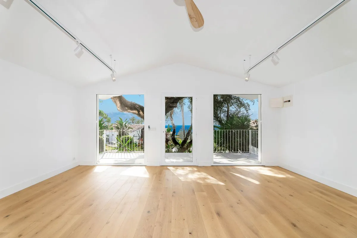 c6accff1-3553-4d01-ae76-0c197c6db79b