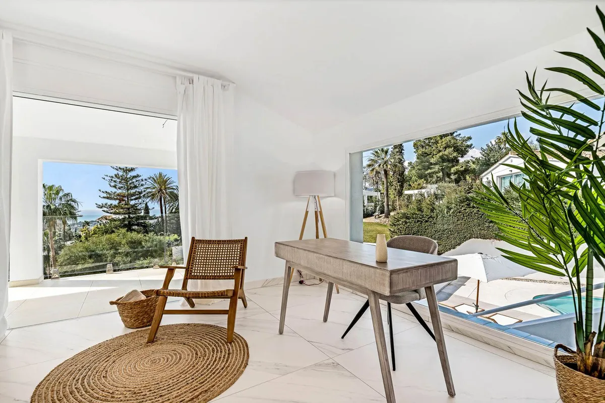 da932d43-cf54-4ef7-bee3-6a39f5133f6c