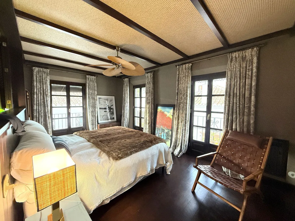 2384cd7f-e664-4b46-b9ff-d457ce53731c