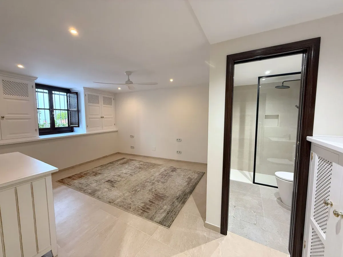 d5d04def-6f8a-4c6f-8104-f61319e01416