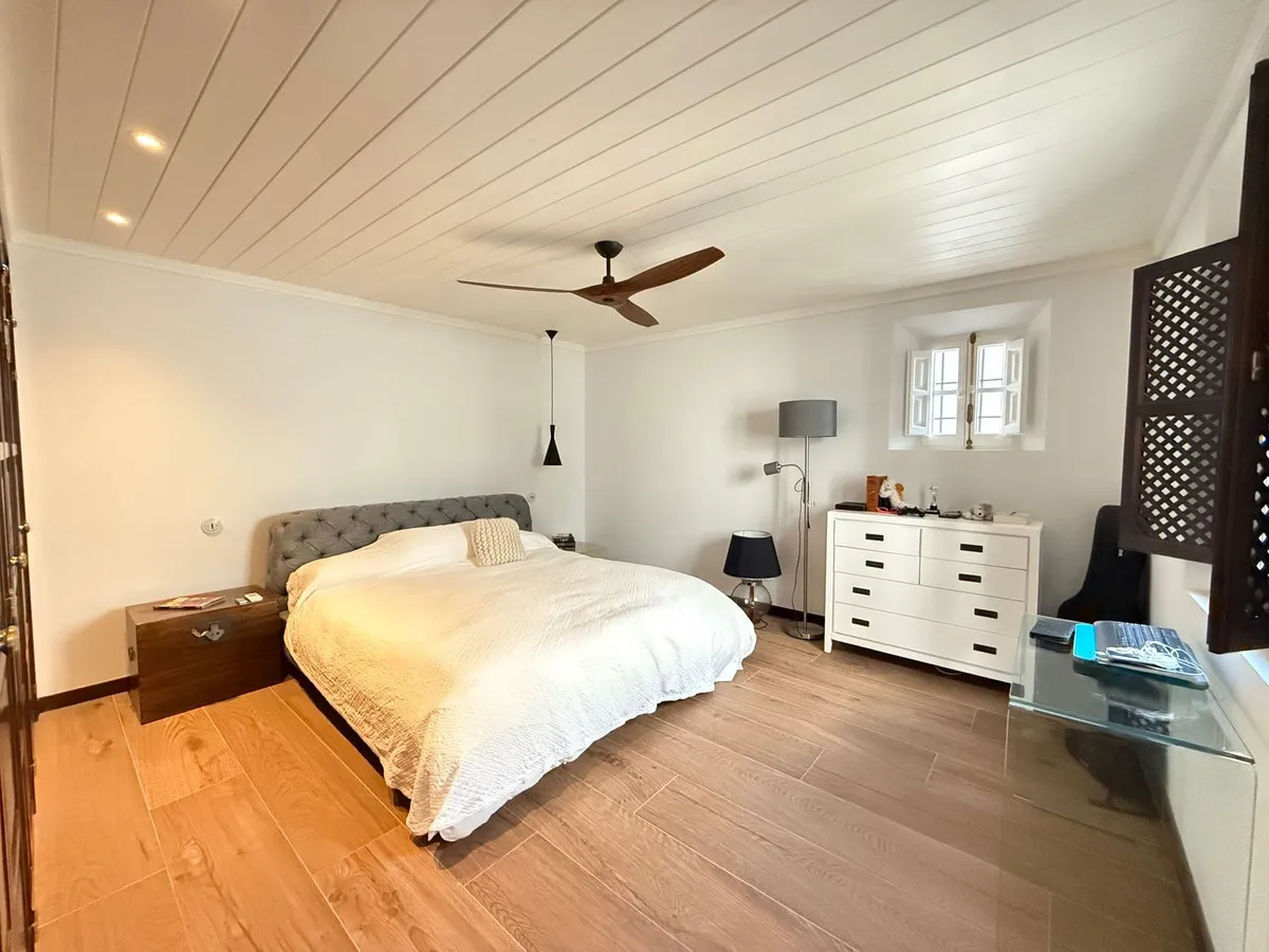 f03aee5e-8f46-49d7-aac8-92963a2db92c