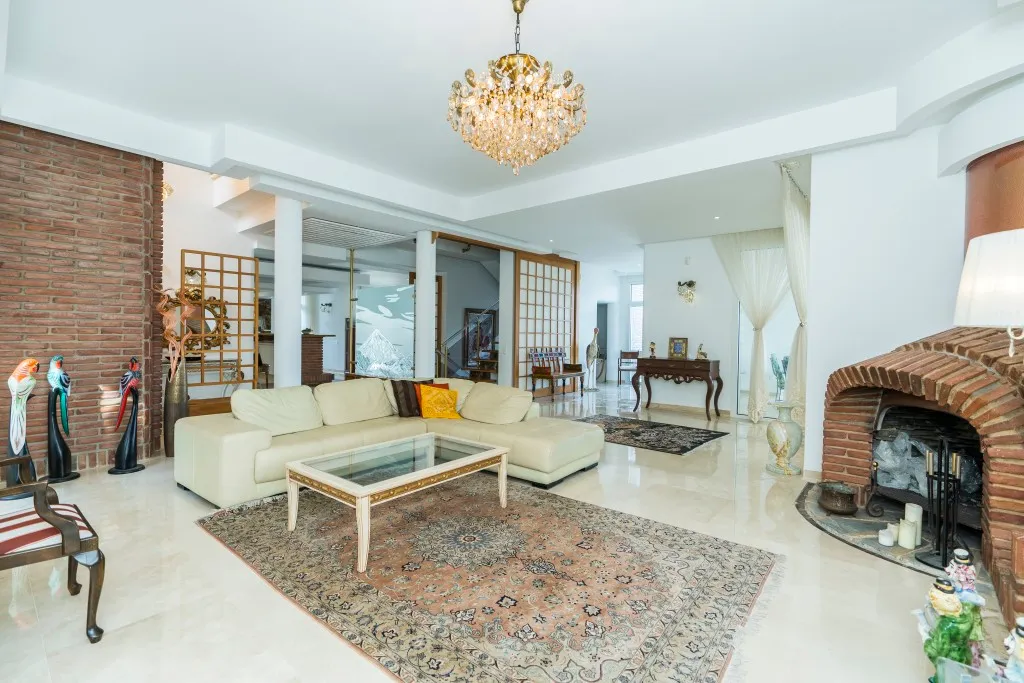 06f4f624-41dc-439e-8152-6fc9e3c39522