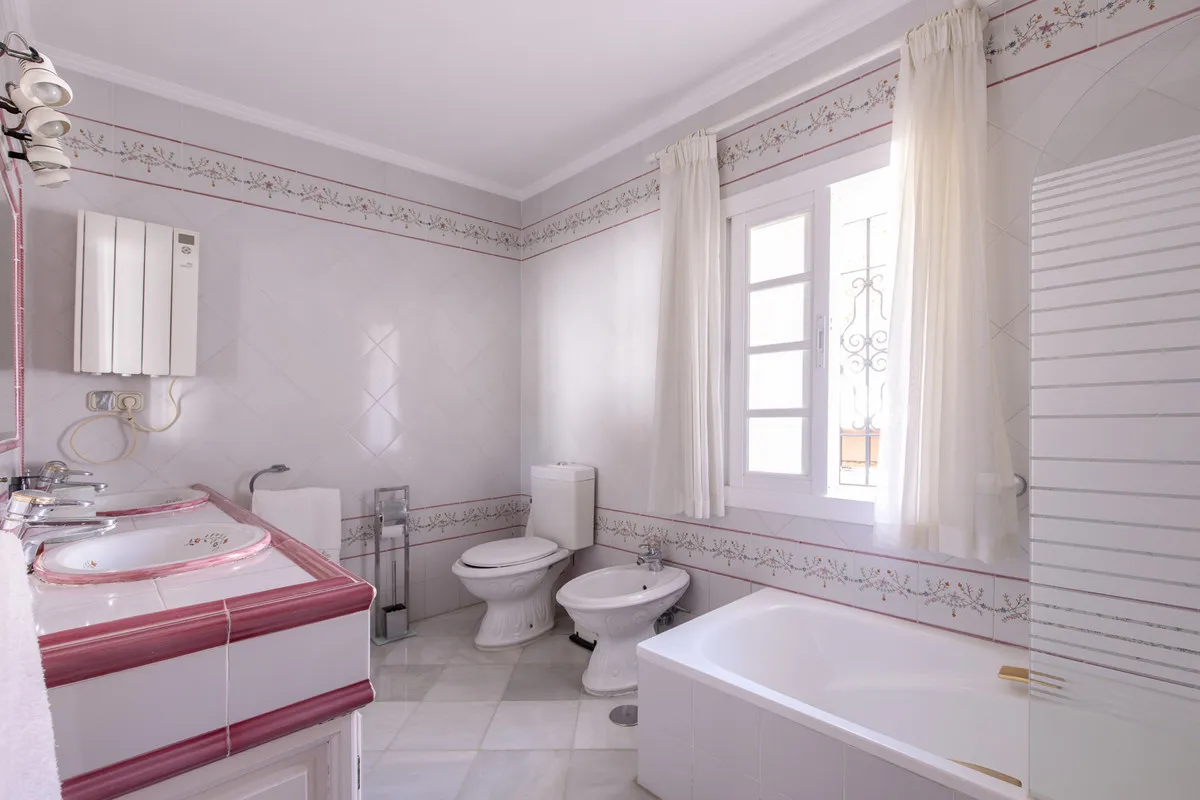 0fffe02b-e7d8-47ad-950d-e7147d94a9ce