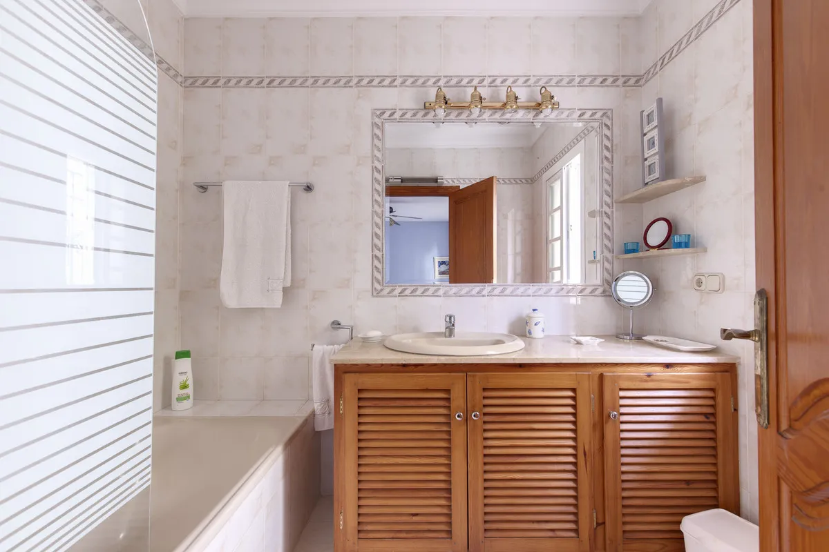 527b8f11-bd46-4df1-9b0f-b72c9d0e750a