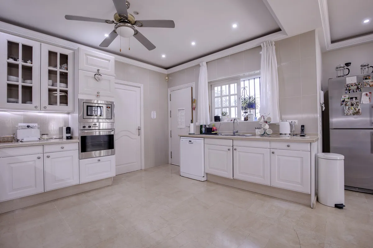 a3b79c7d-be87-4c4e-82cf-e72d12a2b3f2