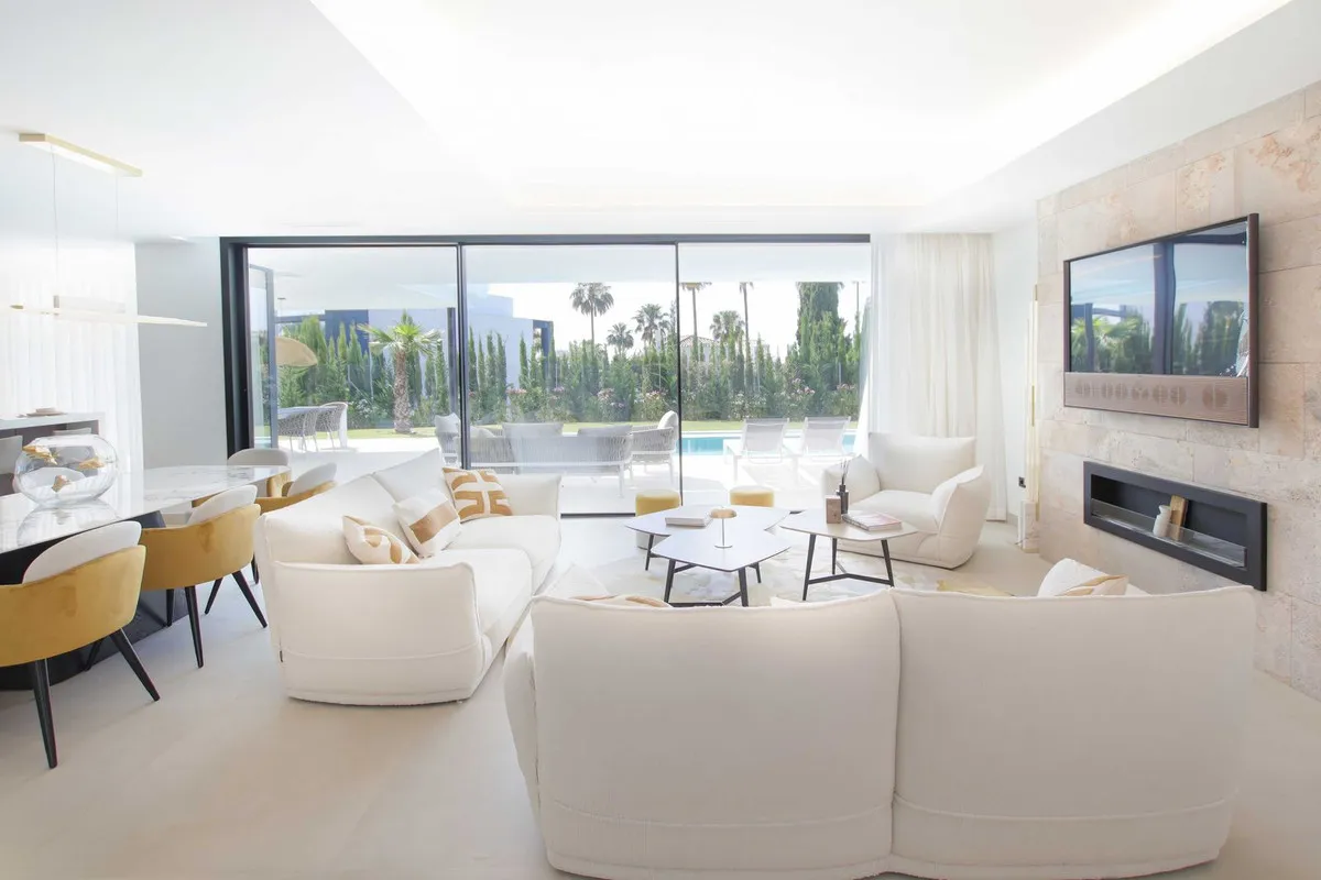 703957f0-7a7e-4f81-841a-315a1905295f