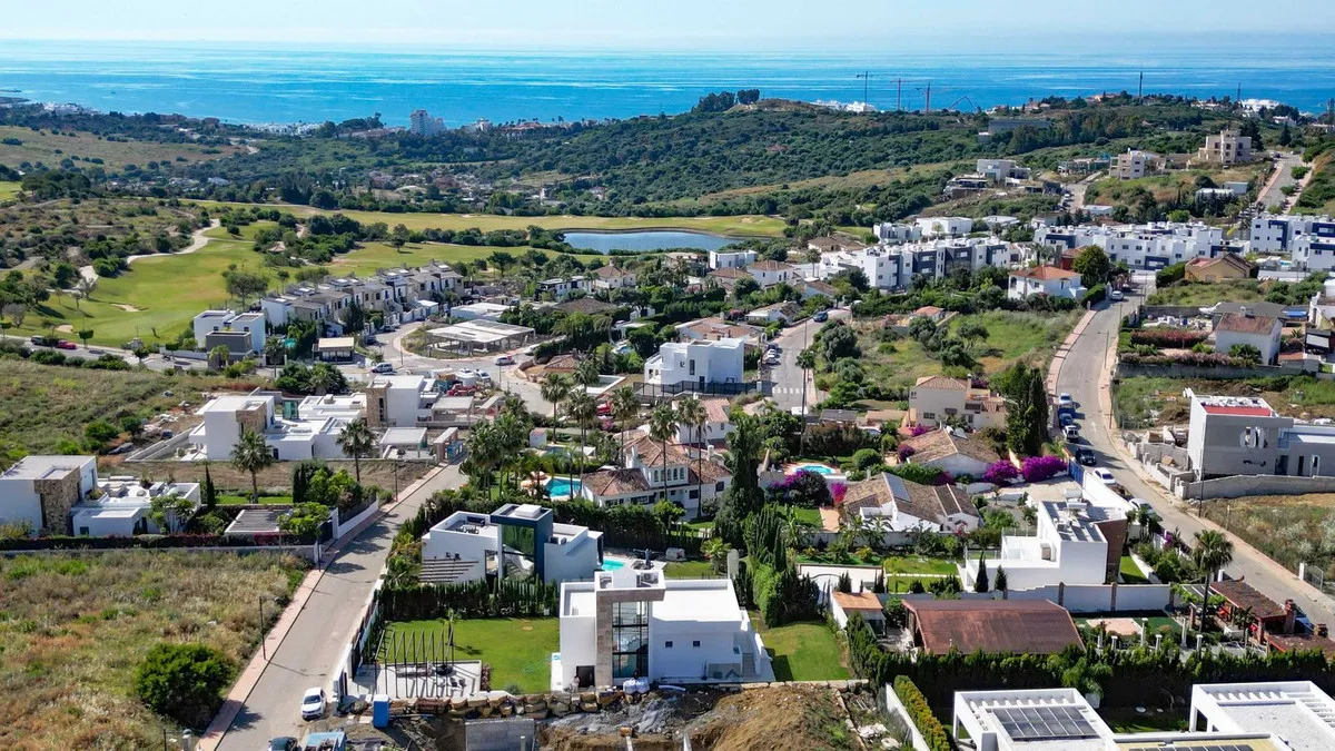 8898bd10-6f51-41e5-8090-67bb357a8756