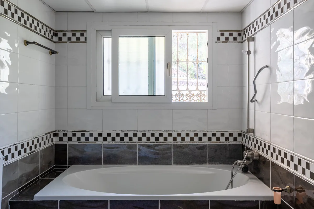 c31f7a01-7e6c-437d-ba86-afe4201dd2b2