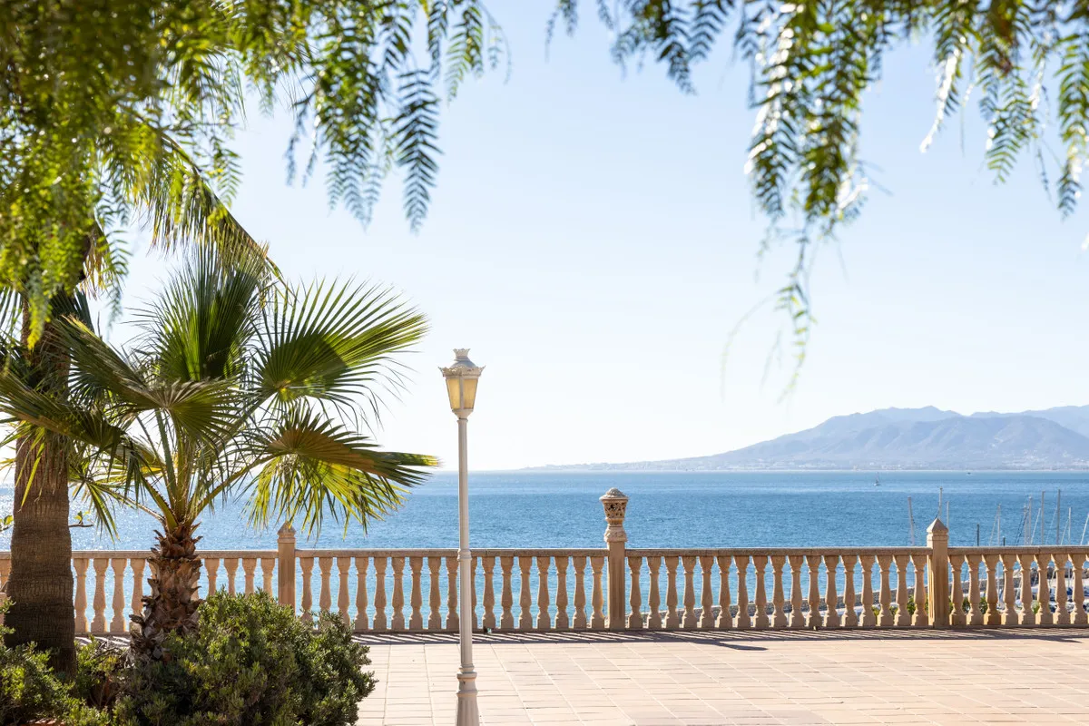 cd9a0247-983b-4cf2-abee-0d4e1423a380