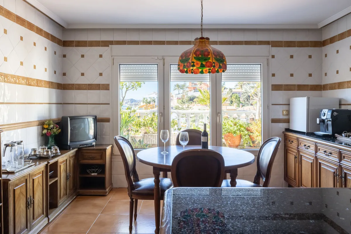 f41fa71c-232e-4b85-acf1-56ac2ec82e1f