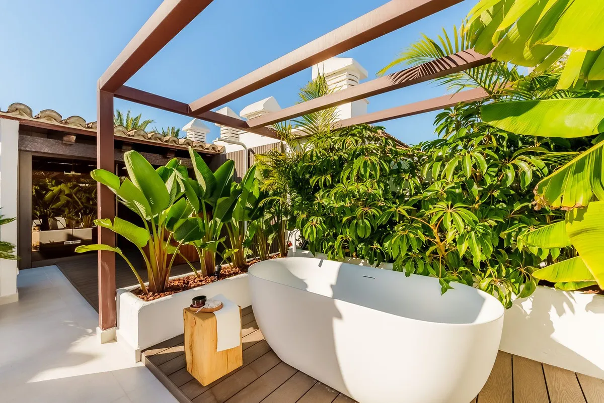 66b34c4b-ceb1-42e9-b205-f93c62d2f938