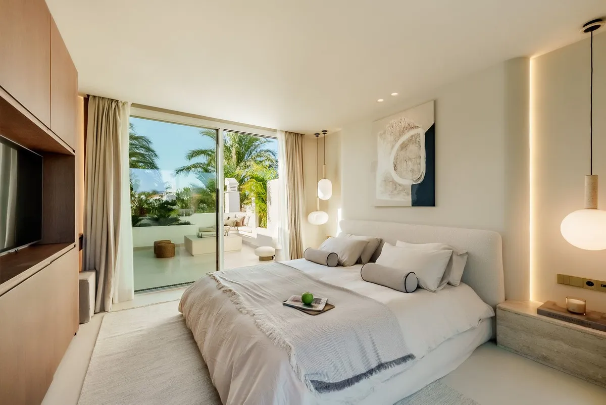 91e1b084-4170-4fd0-ad27-5baddff5d962