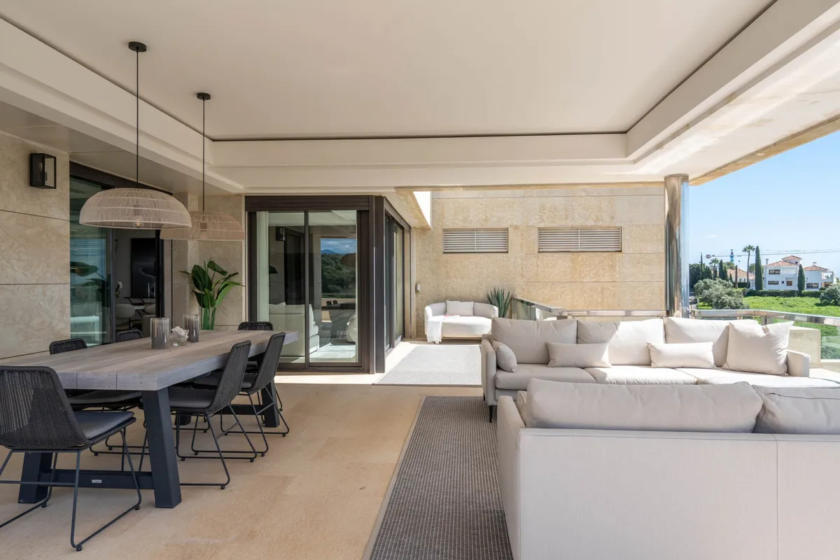 06856879-ff60-4eb7-8eff-0b4e5d339085