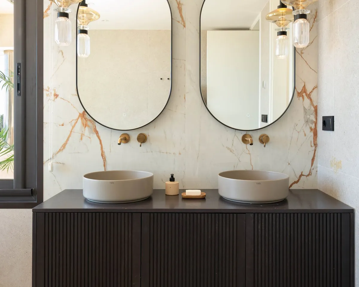 6d58e61b-83fc-44e6-9bb8-e9387abd7a40