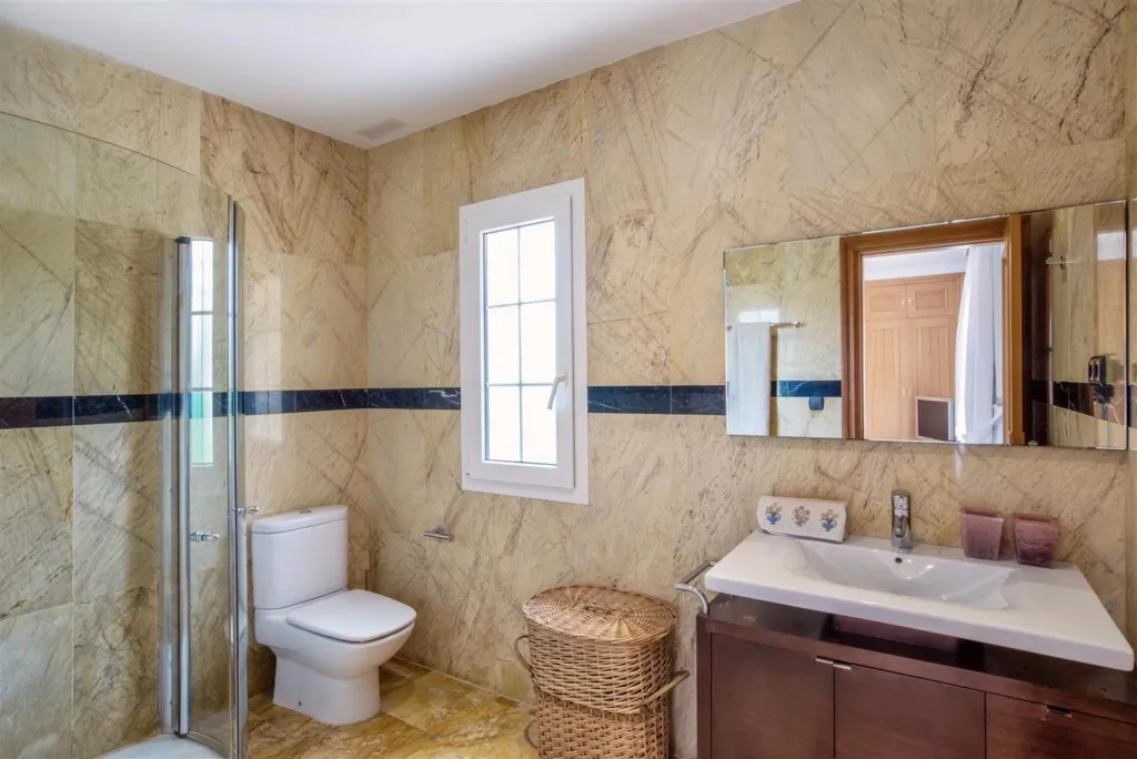 16039568-91b0-48cc-8272-df6f68a76dd4