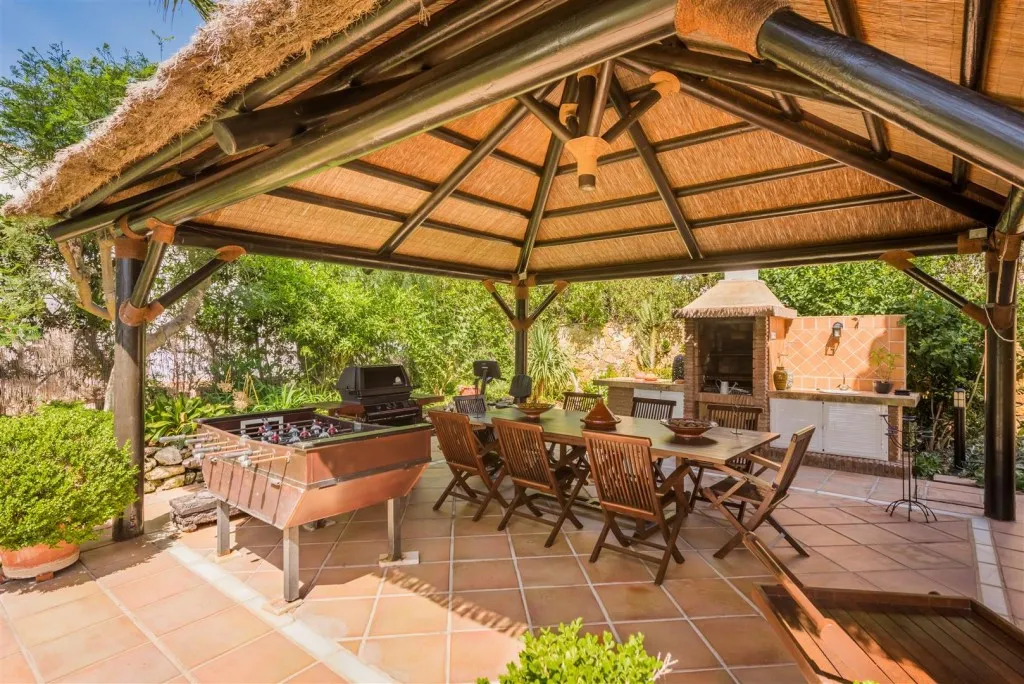 e19c8b23-4cbb-49e2-9771-ae7713bbb78b