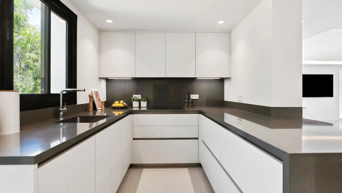 2469ff0c-51c7-4dfe-b60b-99a1f3792838