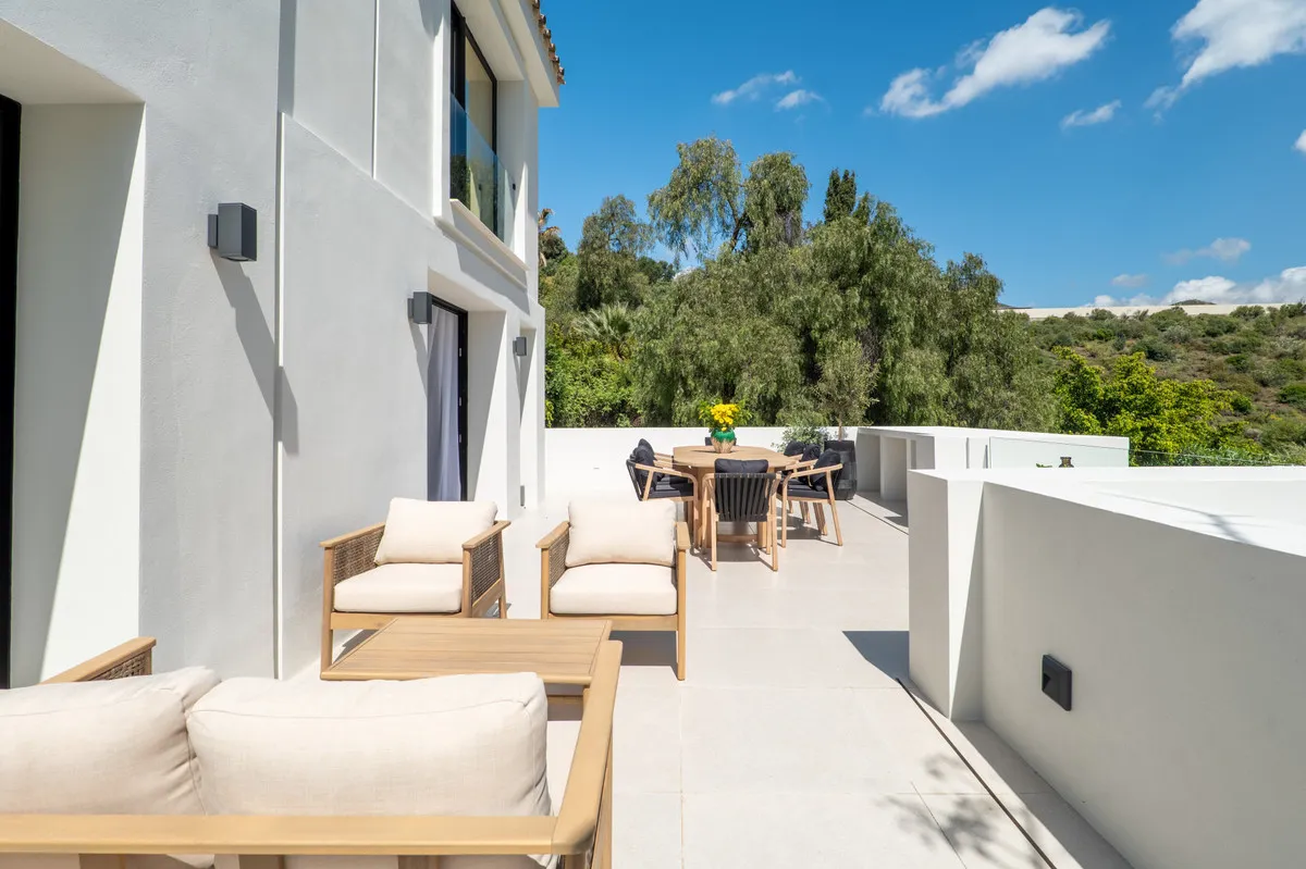 74b2c990-aead-40f7-8066-53558029cbd4