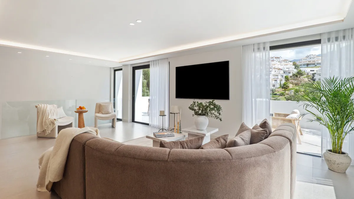 f1be82aa-40e8-479b-9b24-5a2d5a0e1d79