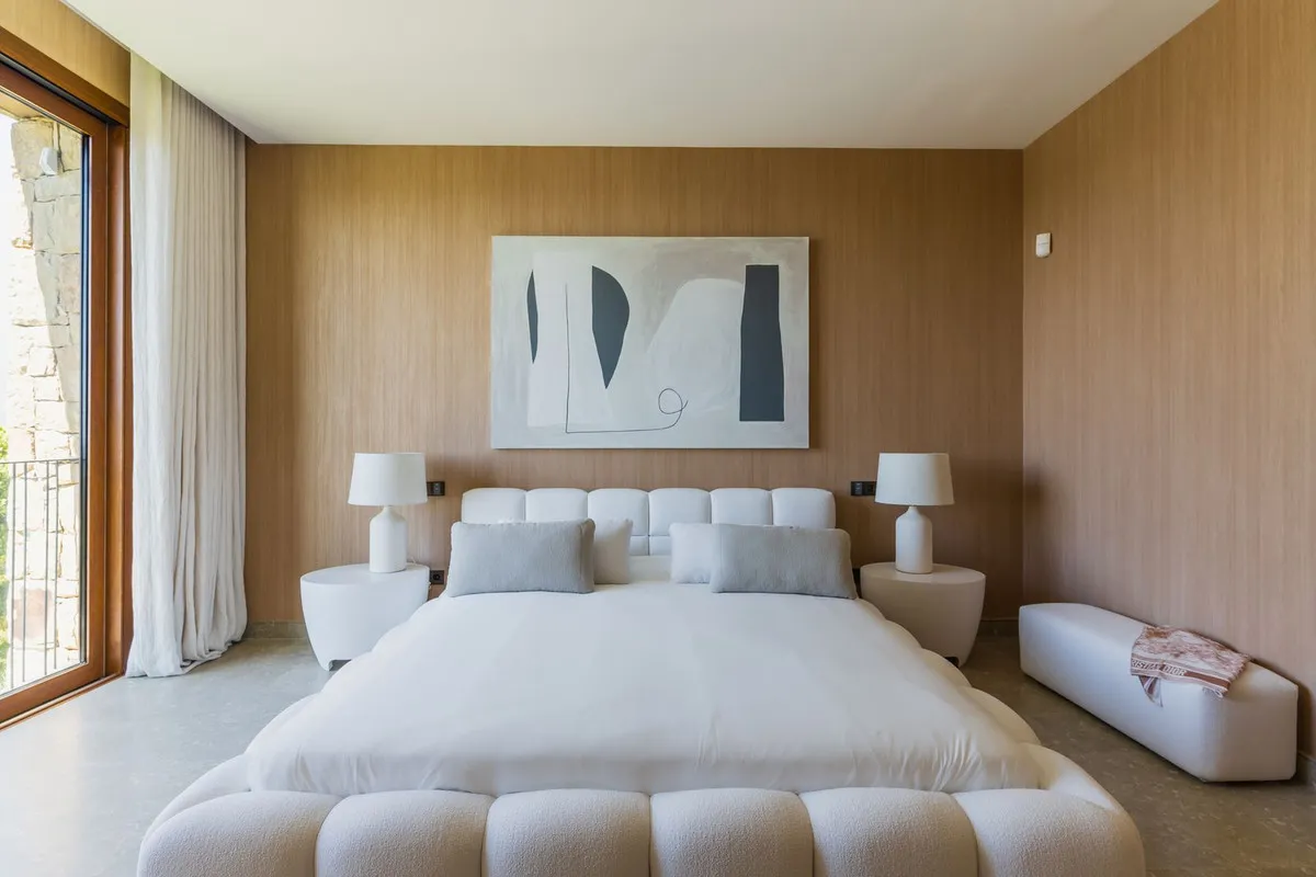 3c385d2b-16ea-4420-af0a-dda8c3a18142