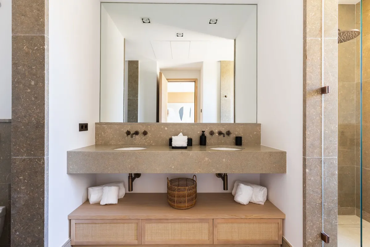 9e45447b-2104-4b3f-9922-23cba24a6587