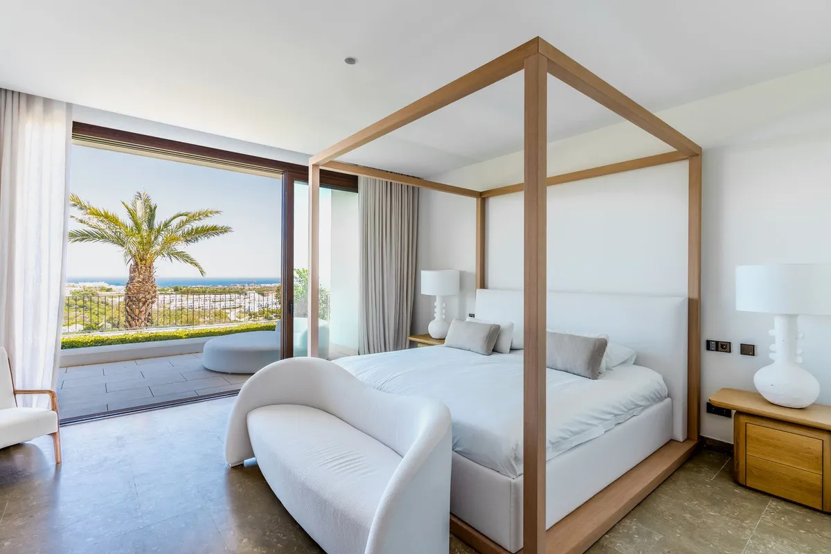 bf7aaf10-9aa0-47e8-a375-6c350906fdd4