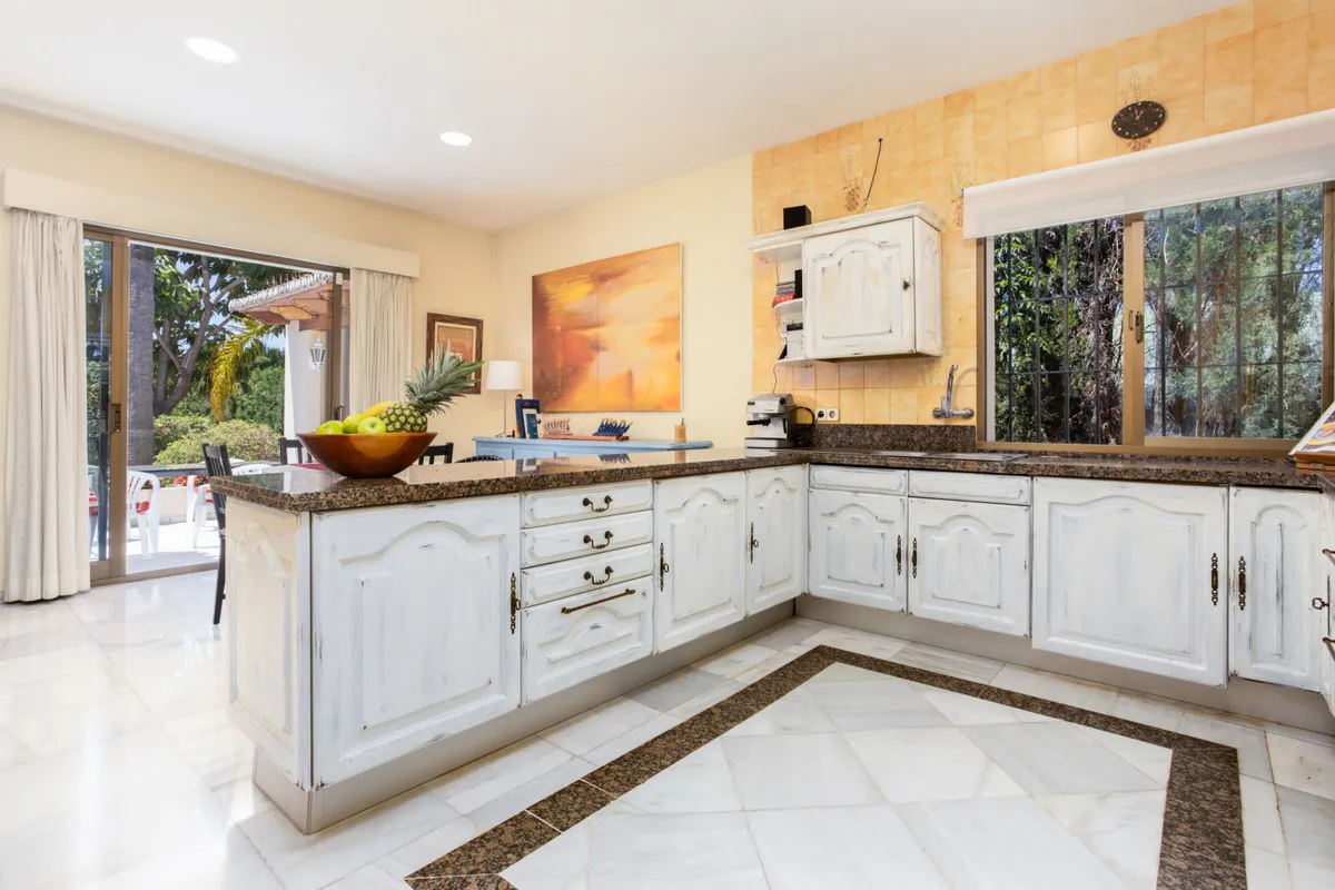 0c65b33f-dbef-4d15-9e09-7e30f5f09ca2