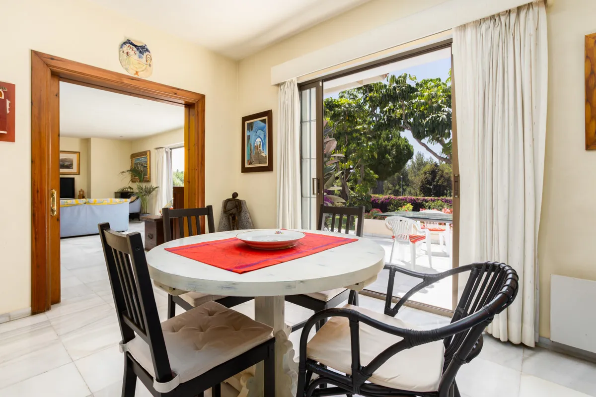 70e2d9ee-2464-40cc-b683-7296f468eeff