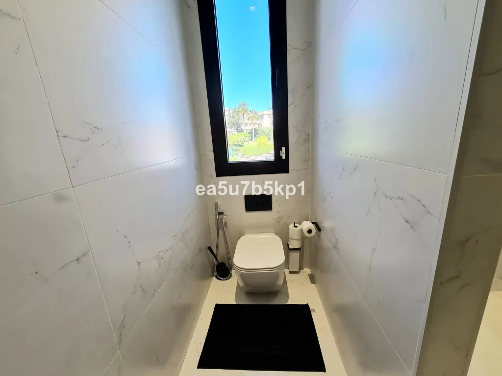 657b45ab-9585-4ee8-ab84-b0399ff38dd7