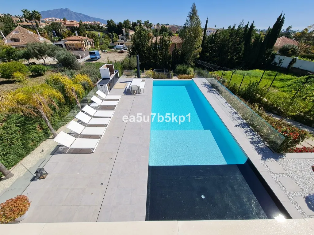 9816d8a7-68a1-4499-b9d4-6e5e13cb00d4