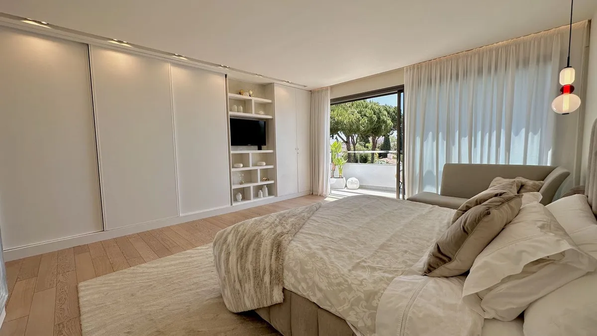 cb520870-2cda-4205-ab8e-84727219051d