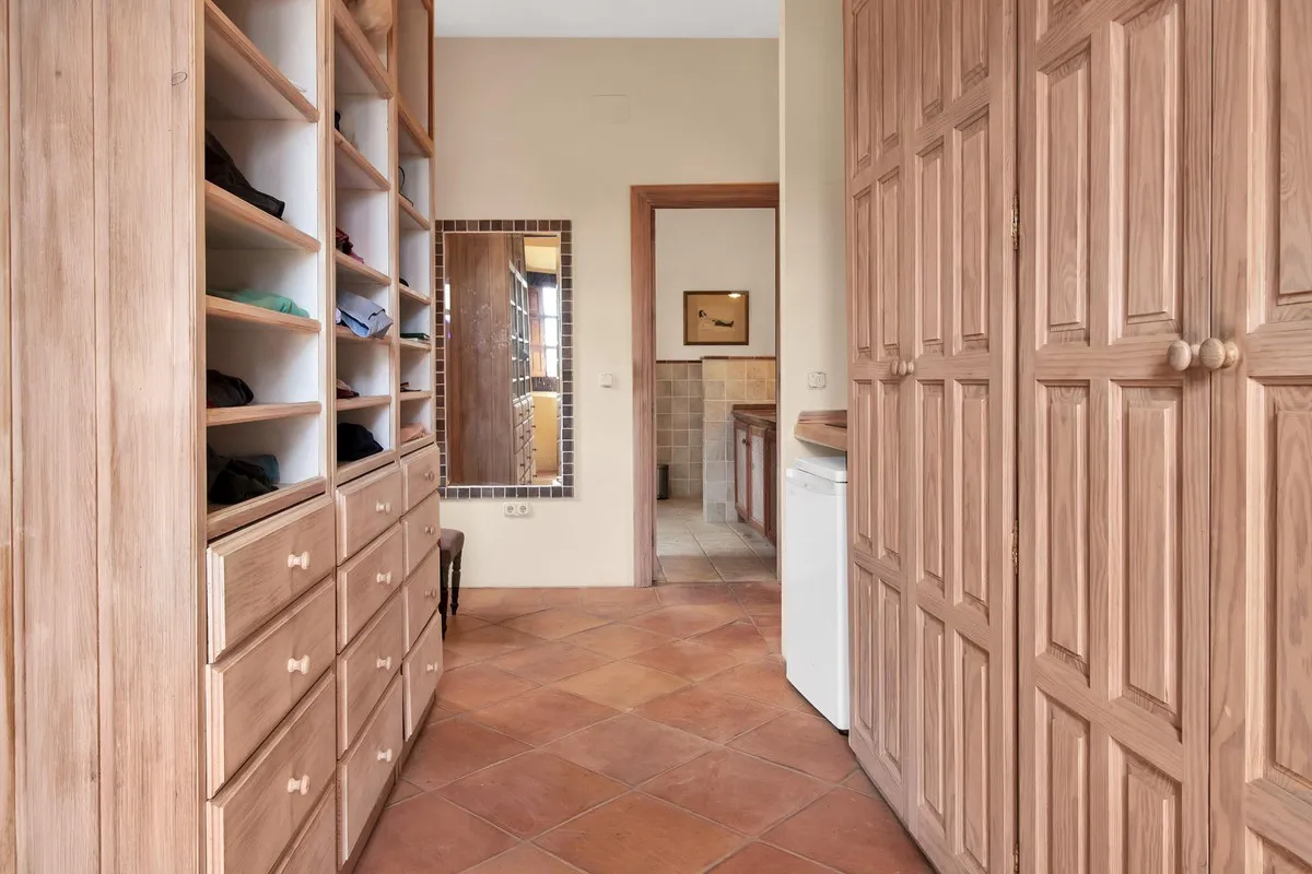 06476a20-dfd8-48a2-ae0f-9eb3a389c2cd