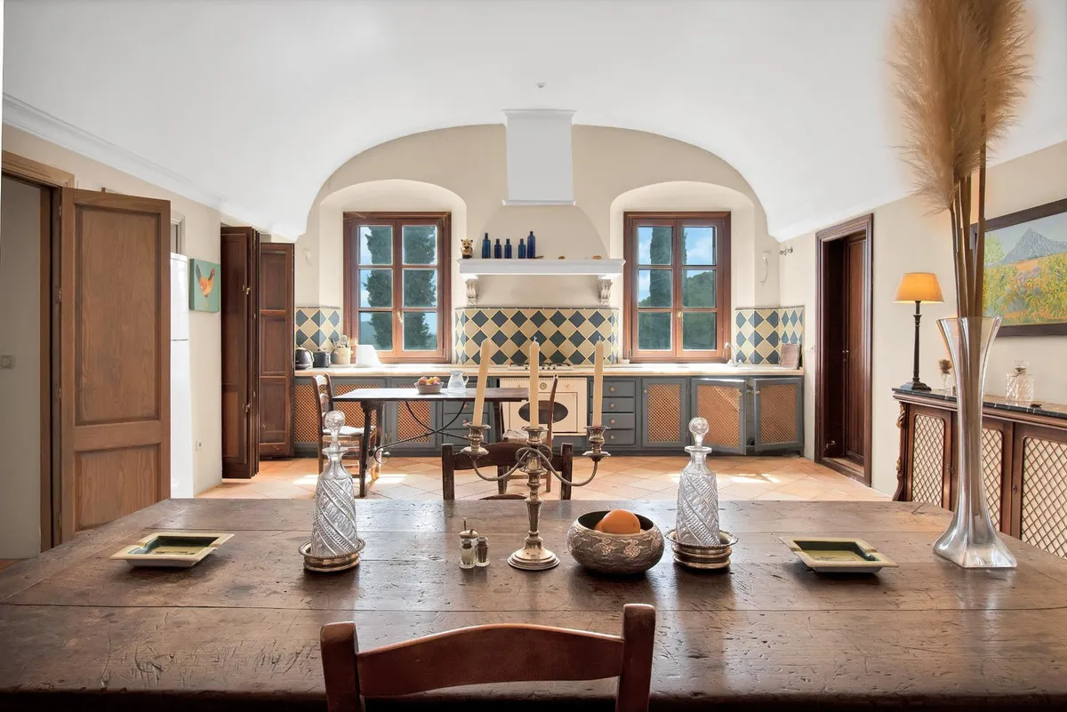 0d1dc7e6-73cc-4a72-8813-f0ae8be8f812