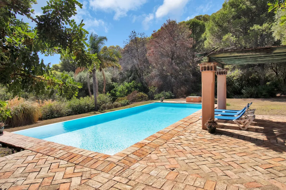 10557b78-027b-40e9-a7e6-39bc9b13ed31