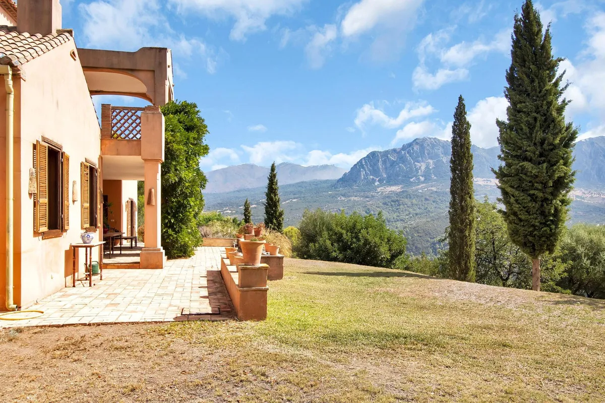 938fe093-f041-41df-941d-0a341119a9d3